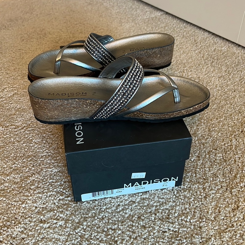 Maddison Sandals - New